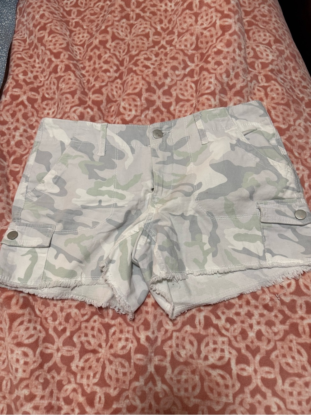Faded Glory White & Light Green Camo Cargo Shorts
